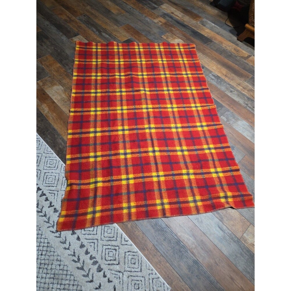 Vintage MCM "Merry Monarch" lambswool throw Blanket Tartan Plaid Pattern B18